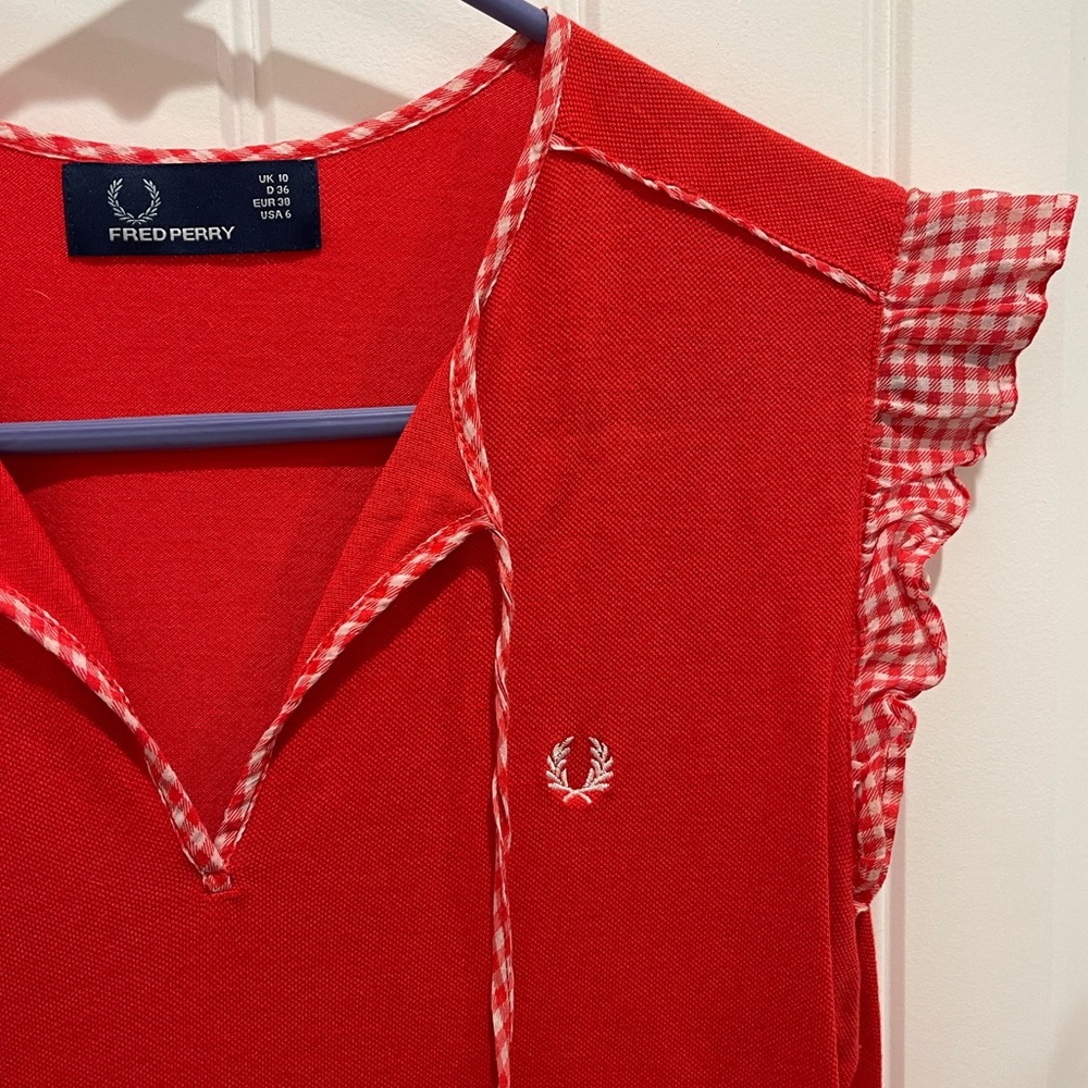 Fred Perry top